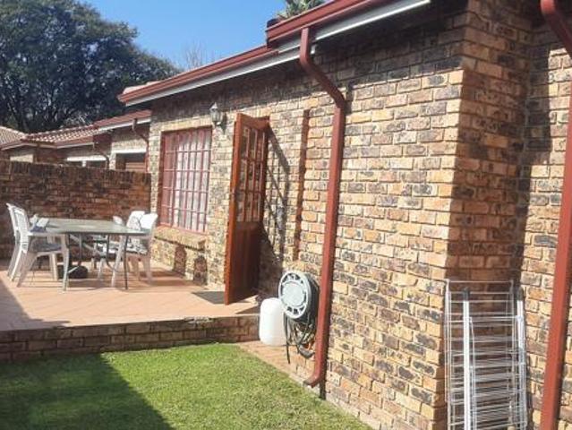 2 Bedroom Townhouse in Weltevreden Park