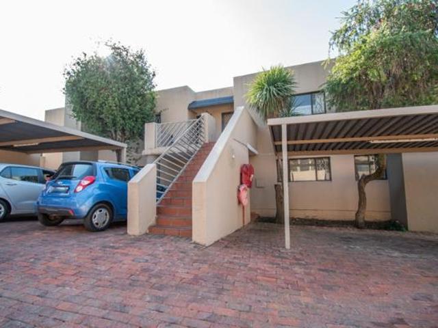 2 Bedroom Townhouse in Weltevreden Park