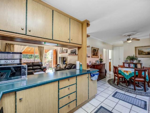2 Bedroom Townhouse in Weltevreden Park
