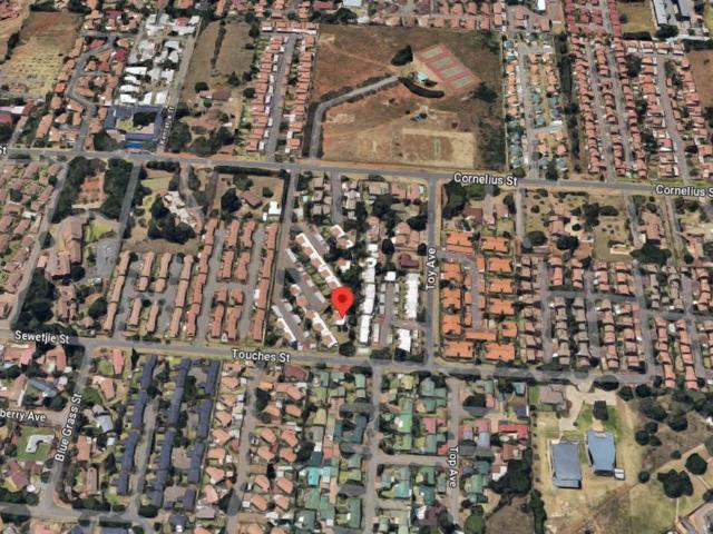 2 Bedroom Townhouse in Weltevreden Park
