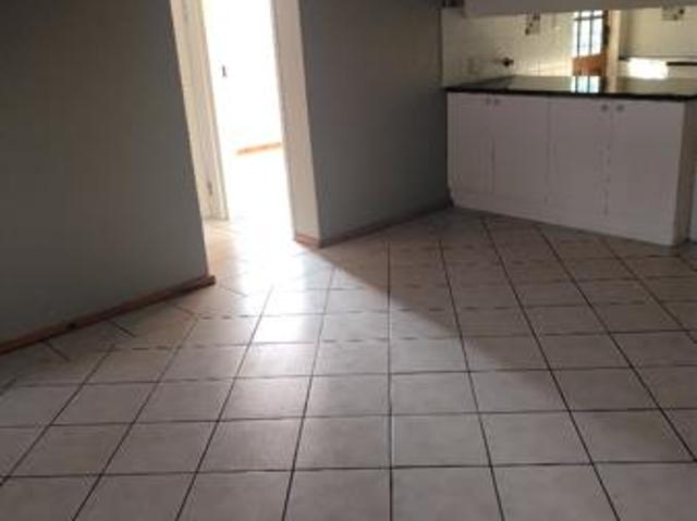 2 Bedroom Townhouse in Weltevreden Park