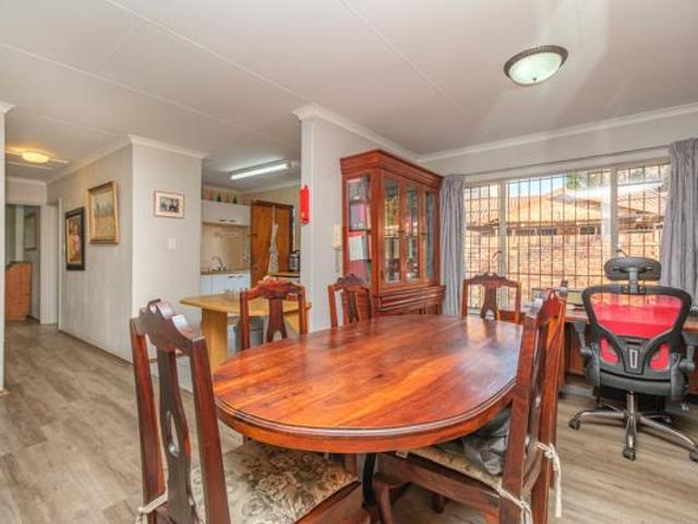 2 Bedroom Townhouse in Weltevreden Park