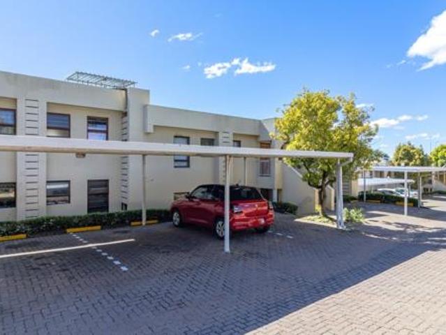 2 Bedroom Townhouse in Weltevreden Park