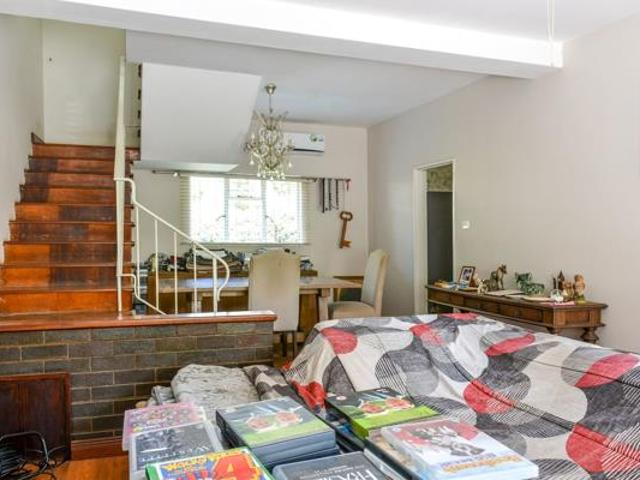 2 Bedroom Townhouse in Wembley