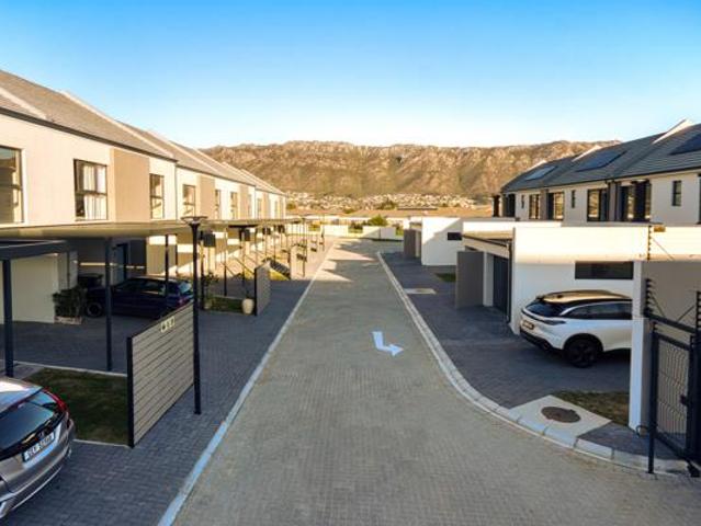 2 Bedroom Townhouse in Whispering Pines