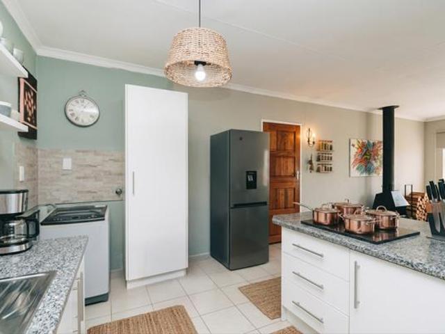 2 Bedroom Townhouse in Wilgeheuwel