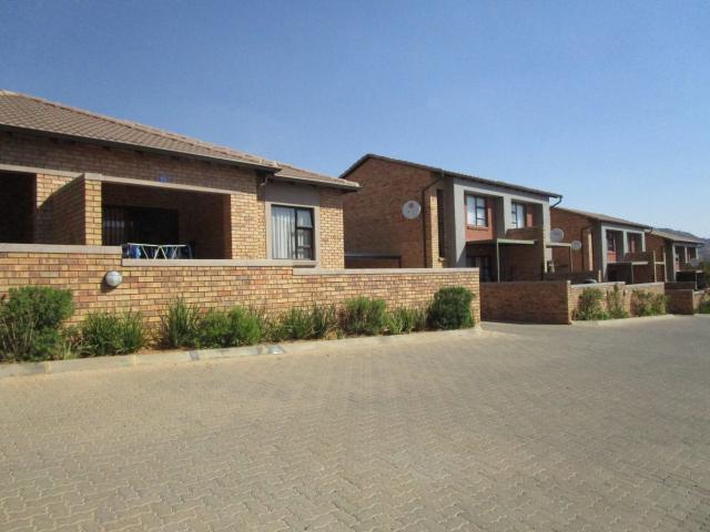 2 Bedroom Townhouse in Wilgeheuwel