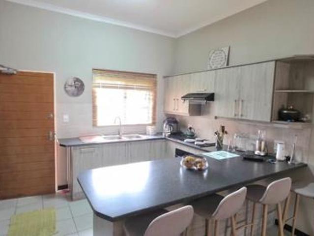 2 Bedroom Townhouse in Wilgeheuwel