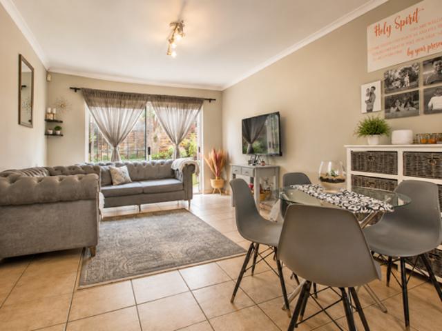 2 Bedroom Townhouse in Wilgeheuwel