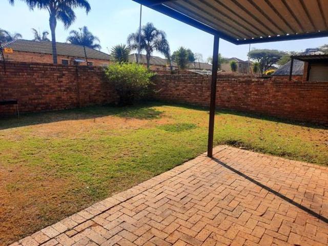 2 Bedroom Townhouse in Wilgeheuwel