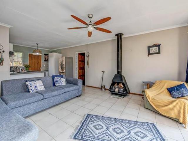 2 Bedroom Townhouse in Wilgeheuwel