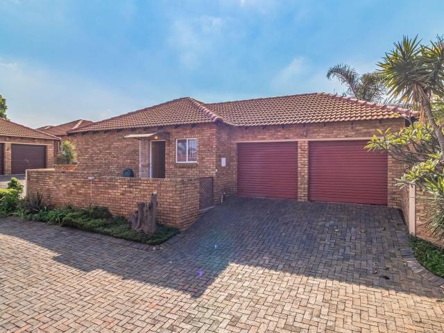 2 Bedroom Townhouse in Wilgeheuwel