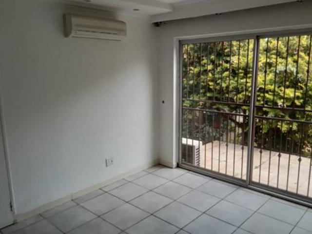 2 Bedroom Townhouse in Wilgeheuwel