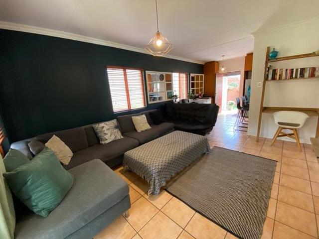 2 Bedroom Townhouse in Willowbrook