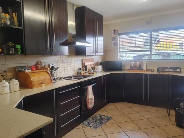 2 Bedroom Townhouse in Wilro Park