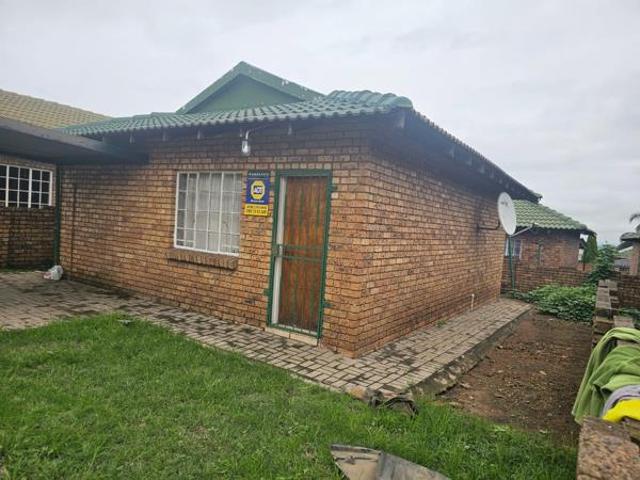 2 Bedroom Townhouse in Witbank Central