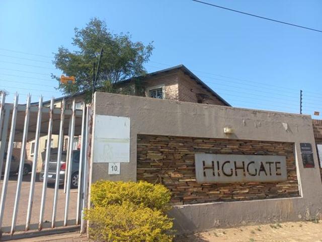 2 Bedroom Townhouse in Witbank Central