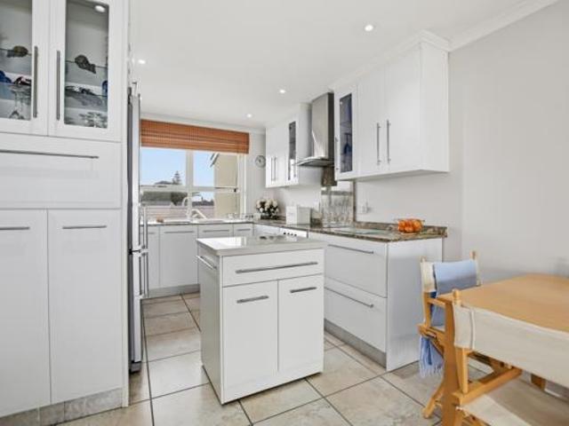 2 Bedroom Townhouse in Woodbridge Island
