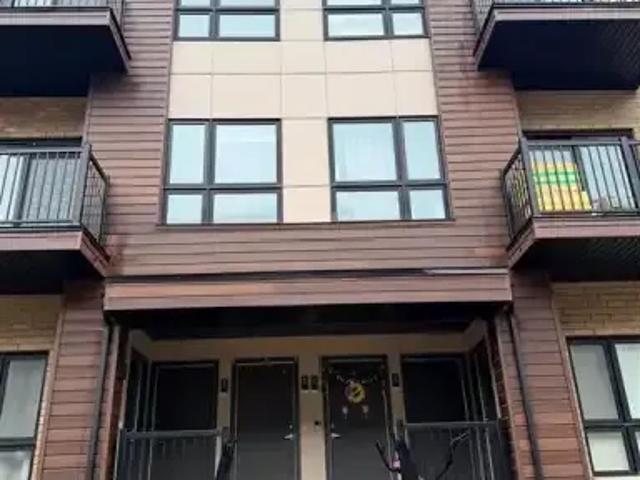 2 Bedroom Townhouse Kitchener ON 100443827