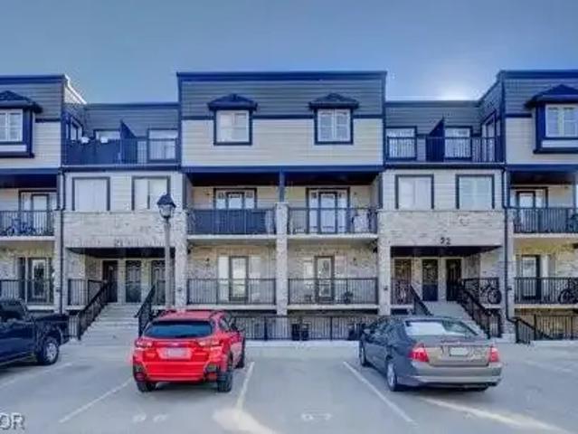 2 Bedroom Townhouse Kitchener ON 100976917
