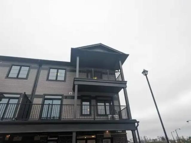 2 Bedroom Townhouse Kitchener ON 101827807