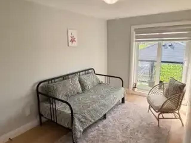 2 Bedroom Townhouse Kitchener ON 102272471
