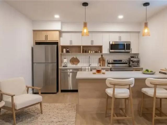 2 Bedroom Townhouse Kitchener ON 103179188