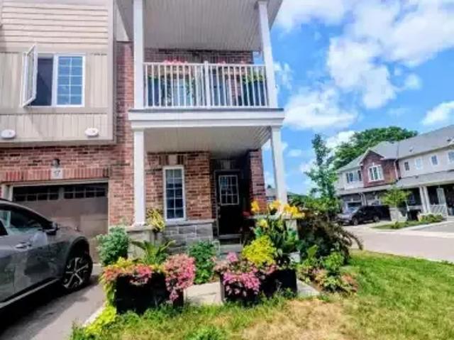 2 Bedroom Townhouse Kitchener ON 104471115