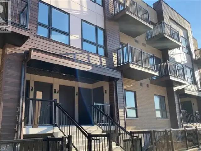 2 Bedroom Townhouse Kitchener ON 104362935
