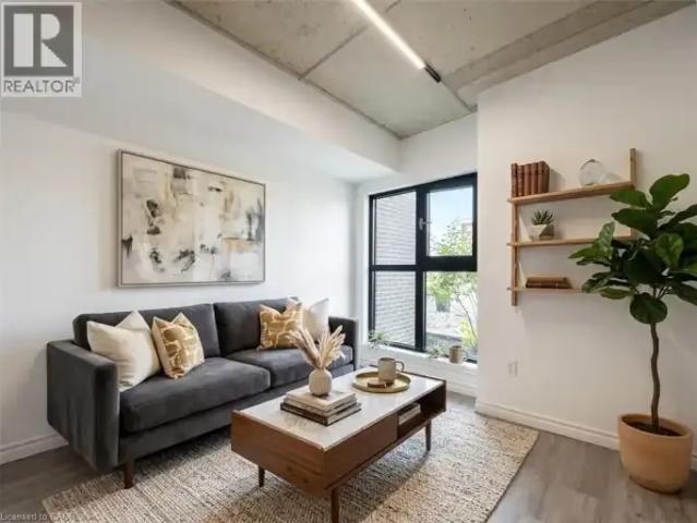 2 Bedroom Townhouse Kitchener ON 105167474