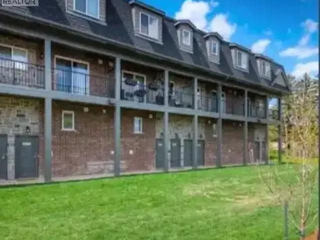 2 Bedroom Townhouse Kitchener ON LS102113836