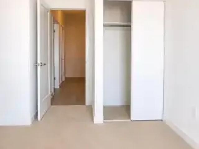 2 Bedroom Townhouse Kitchener ON LS102339164