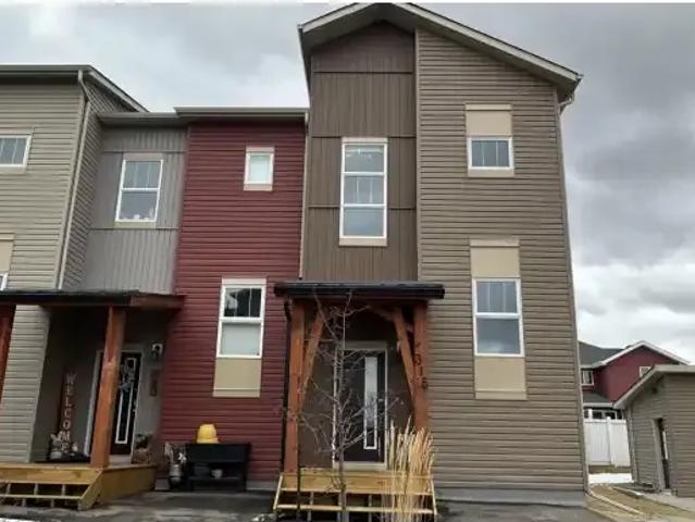 2 Bedroom Townhouse Leduc AB 101042847