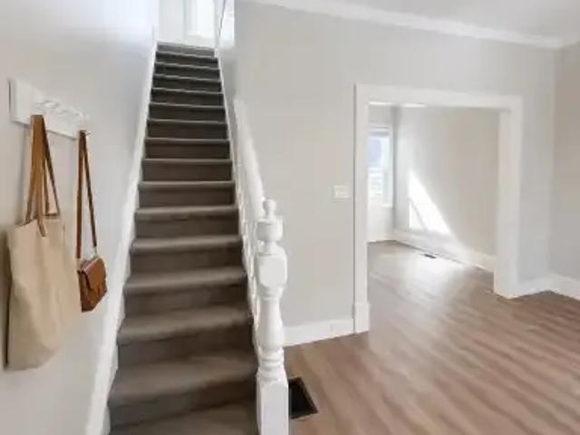 2 Bedroom Townhouse Peterborough ON 105022877