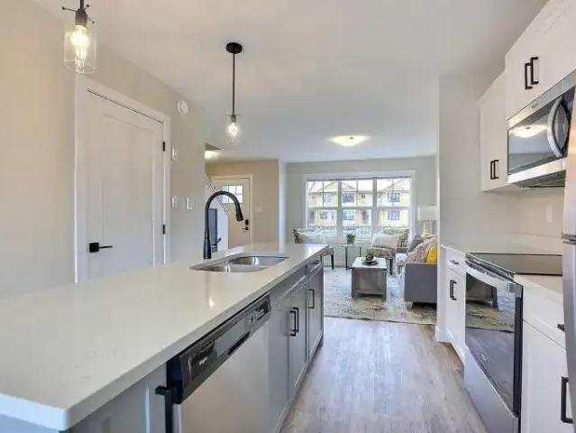 2 Bedroom Townhouse Regina SK LS101473500