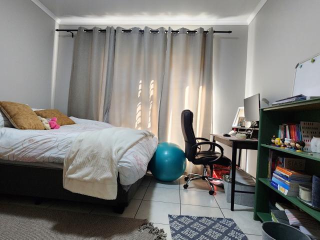 2 Bedroom Townhouse Rented in Van Der Hoff Park