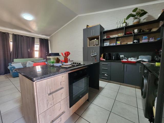 2 Bedroom Townhouse Rented in Van Der Hoff Park