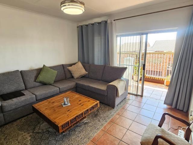 2 Bedroom Townhouse Rented in Moreleta Park