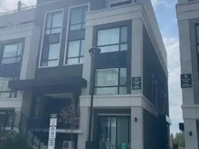 2 Bedroom Townhouse Richmond Hill ON 104000246