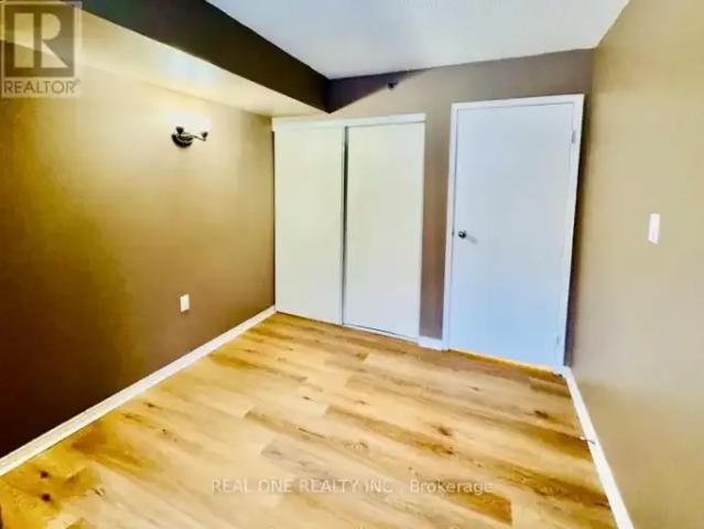 2 Bedroom Townhouse Richmond Hill ON 102846073