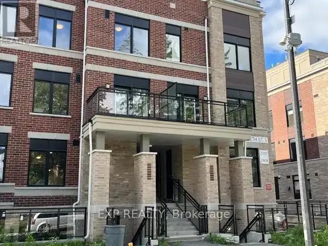 2 Bedroom Townhouse Richmond Hill ON 103215959