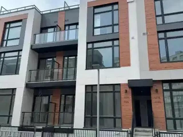 2 Bedroom Townhouse Richmond Hill ON LS101042918