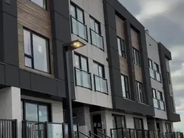 2 Bedroom Townhouse St. Catharines ON LS103091715