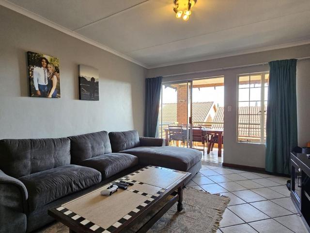2 Bedroom townhouse sectional to rent in Moreleta Park, Pretoria