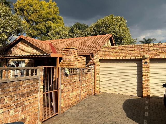 2 Bedroom townhouse sectional to rent in Doornpoort, Pretoria