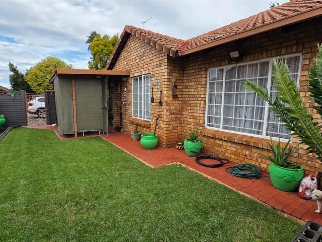 2 Bedroom townhouse sectional to rent in Doornpoort, Pretoria