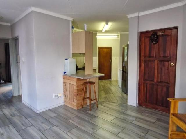 2 Bedroom townhouse sectional to rent in Langenhovenpark, Bloemfontein