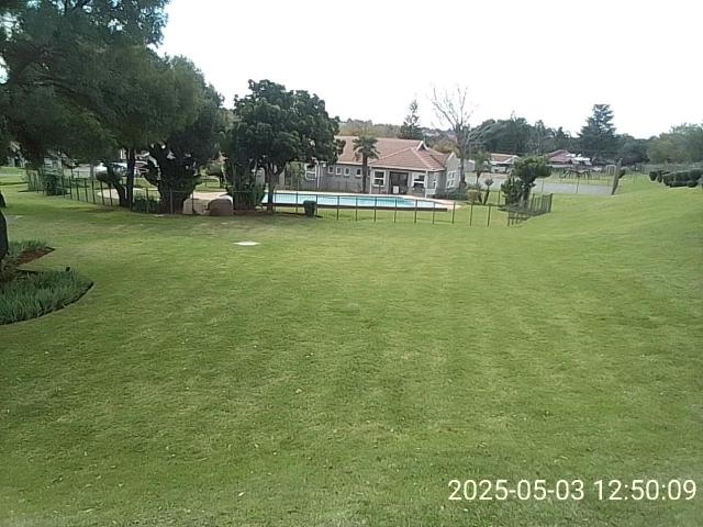 2 Bedroom townhouse sectional for sale in Weltevreden Park, Roodepoort