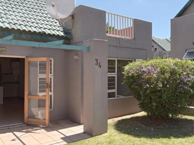 2 Bedroom townhouse sectional sold in Weltevreden Park, Roodepoort