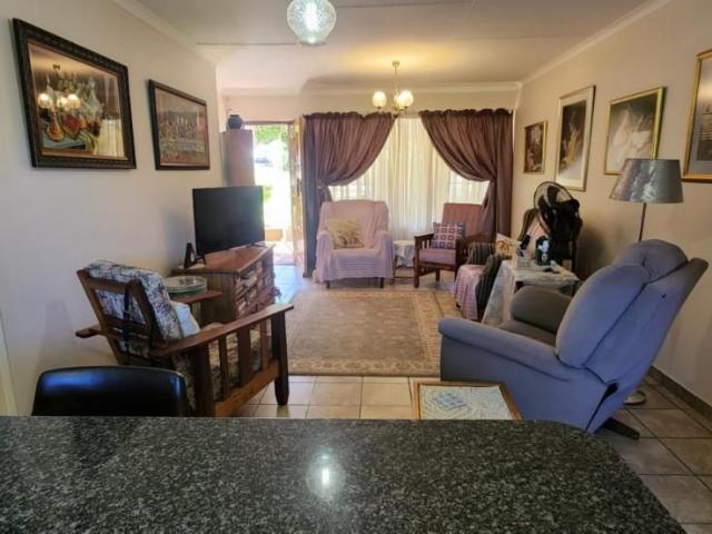 2 Bedroom townhouse sectional for sale in Brummeria, Pretoria